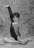107 Olivia Long_13G0998-2