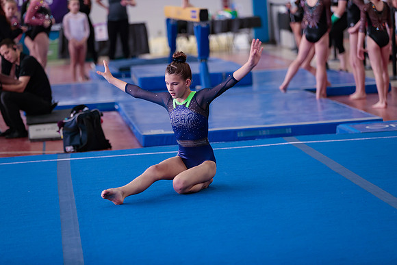 _06I1885