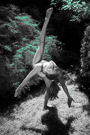Maggie Ayres - flexibility 3 - Chris Aldous Photography